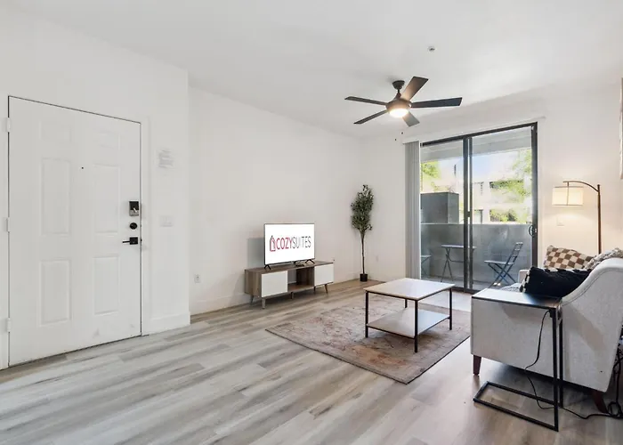 Cozysuites In Westgate With Pool #07 Apartment Glendale