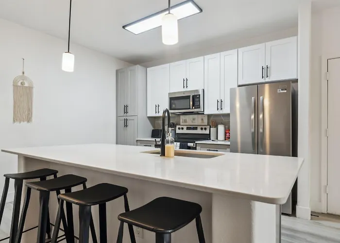 Apartment Cozysuites In Westgate With Pool #07