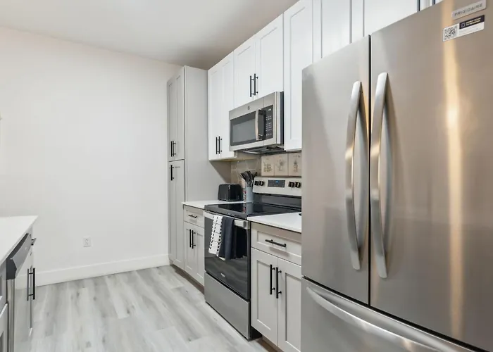 Apartment Cozysuites In Westgate With Pool #07 *